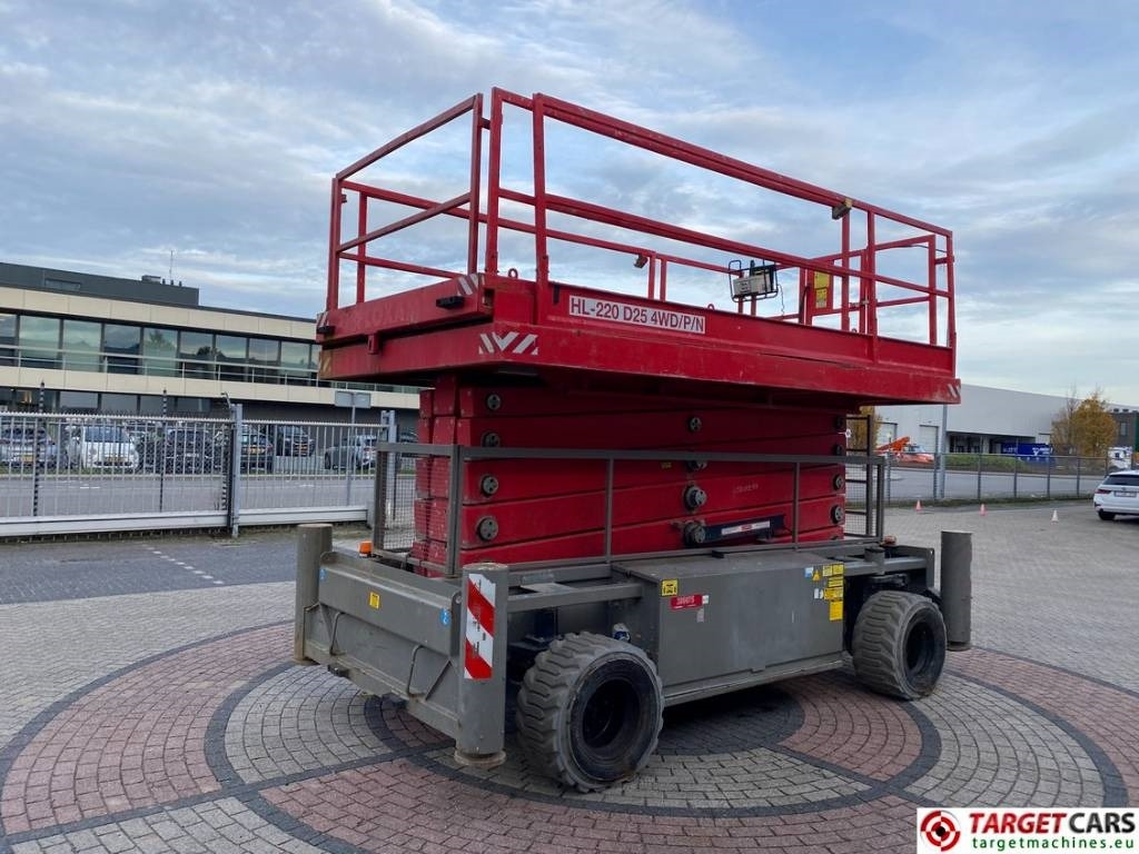 Holland Lift HL220D25-4WD Diesel 4x4 HL220 Scissor Lift 2170cm - Plataforma de Tijera/ Plataforma de tesoura: foto 3 Holland Lift HL220D25-4WD Diesel 4x4 HL220 Scissor Lift 2170cm - Plataforma de Tijera/ Plataforma de tesoura: foto 3