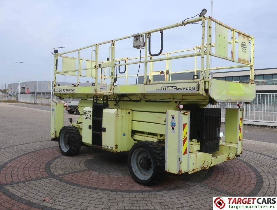 MEC 3392RT-T Diesel 4x4 Scissor Work Lift 1200cm - Plataforma de Tijera/ Plataforma de tesoura: foto 2 MEC 3392RT-T Diesel 4x4 Scissor Work Lift 1200cm - Plataforma de Tijera/ Plataforma de tesoura: foto 2