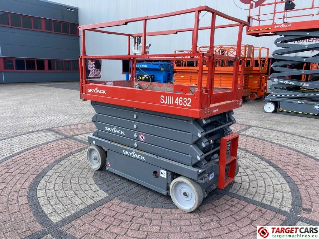 SkyJack SJ4632 Electric 4632 Scissor Work LIft 1170cm - Plataforma de Tijera/ Plataforma de tesoura: foto 4 SkyJack SJ4632 Electric 4632 Scissor Work LIft 1170cm - Plataforma de Tijera/ Plataforma de tesoura: foto 4