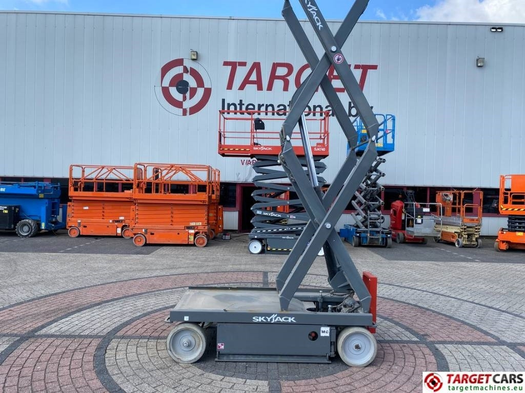Leasing de SkyJack SJ4632 Electric 4632 Scissor Work LIft 1170cm  SkyJack SJ4632 Electric 4632 Scissor Work LIft 1170cm: foto 19