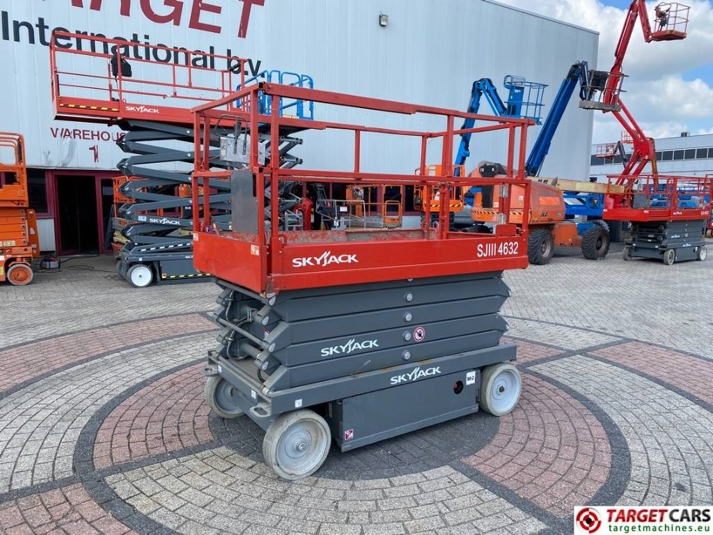 SkyJack SJ4632 Electric 4632 Scissor Work LIft 1170cm - Plataforma de Tijera/ Plataforma de tesoura: foto 1 SkyJack SJ4632 Electric 4632 Scissor Work LIft 1170cm - Plataforma de Tijera/ Plataforma de tesoura: foto 1