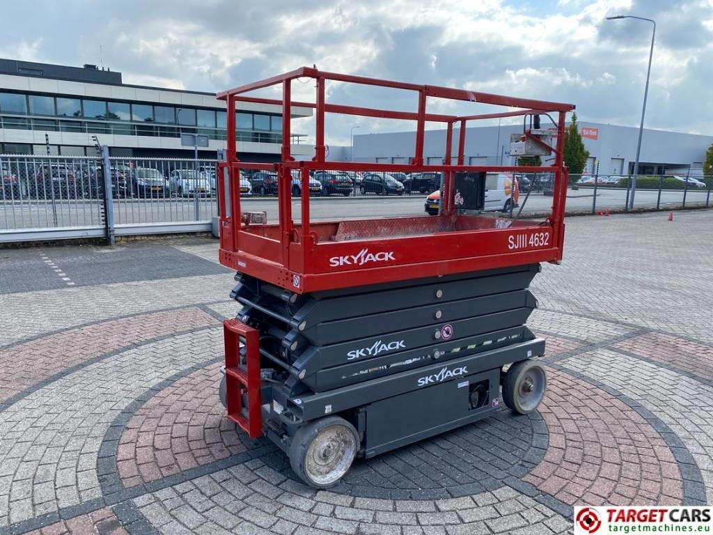 SkyJack SJ4632 Electric 4632 Scissor Work Lift 1170cm - Plataforma de Tijera/ Plataforma de tesoura: foto 3 SkyJack SJ4632 Electric 4632 Scissor Work Lift 1170cm - Plataforma de Tijera/ Plataforma de tesoura: foto 3