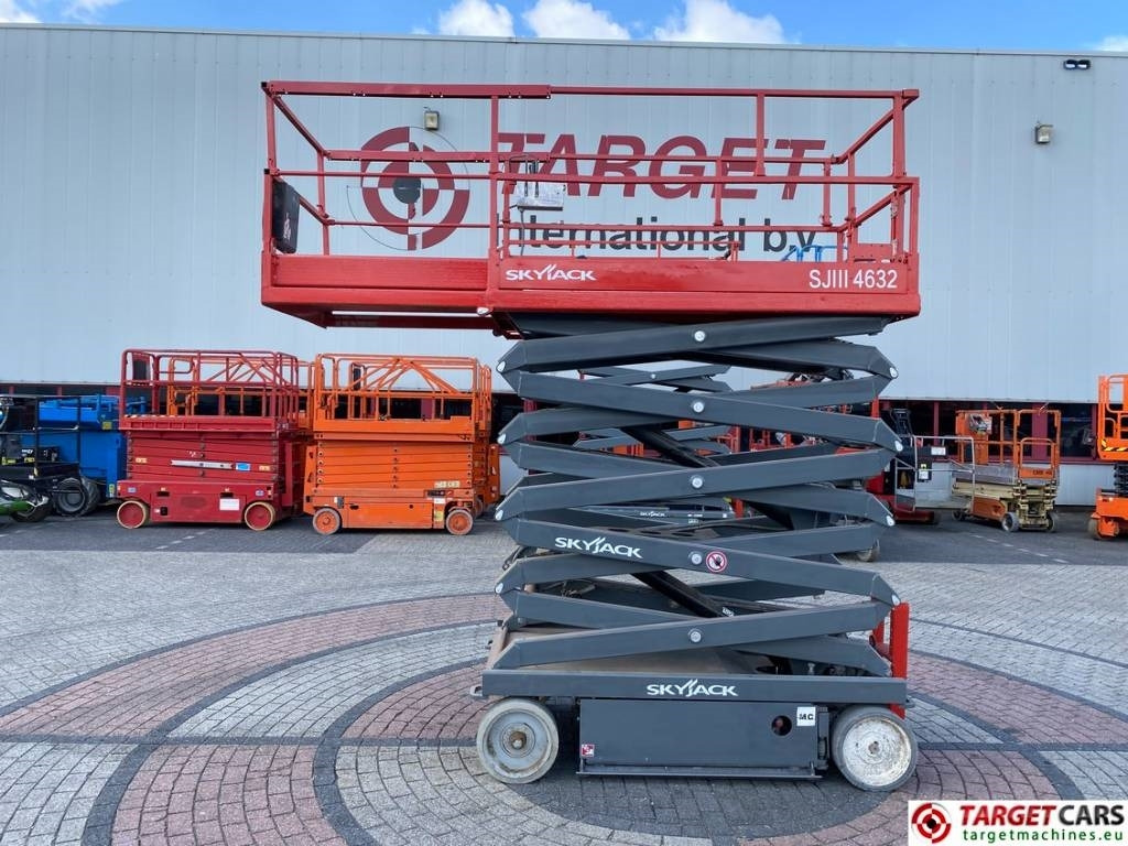 SkyJack SJ4632 Electric 4632 Scissor Work Lift 1170cm - Plataforma de Tijera/ Plataforma de tesoura: foto 5 SkyJack SJ4632 Electric 4632 Scissor Work Lift 1170cm - Plataforma de Tijera/ Plataforma de tesoura: foto 5