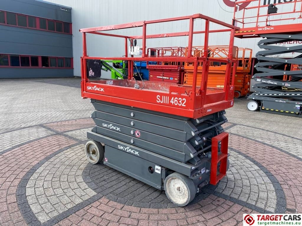 SkyJack SJ4632 Electric 4632 Scissor Work Lift 1170cm - Plataforma de Tijera/ Plataforma de tesoura: foto 4 SkyJack SJ4632 Electric 4632 Scissor Work Lift 1170cm - Plataforma de Tijera/ Plataforma de tesoura: foto 4
