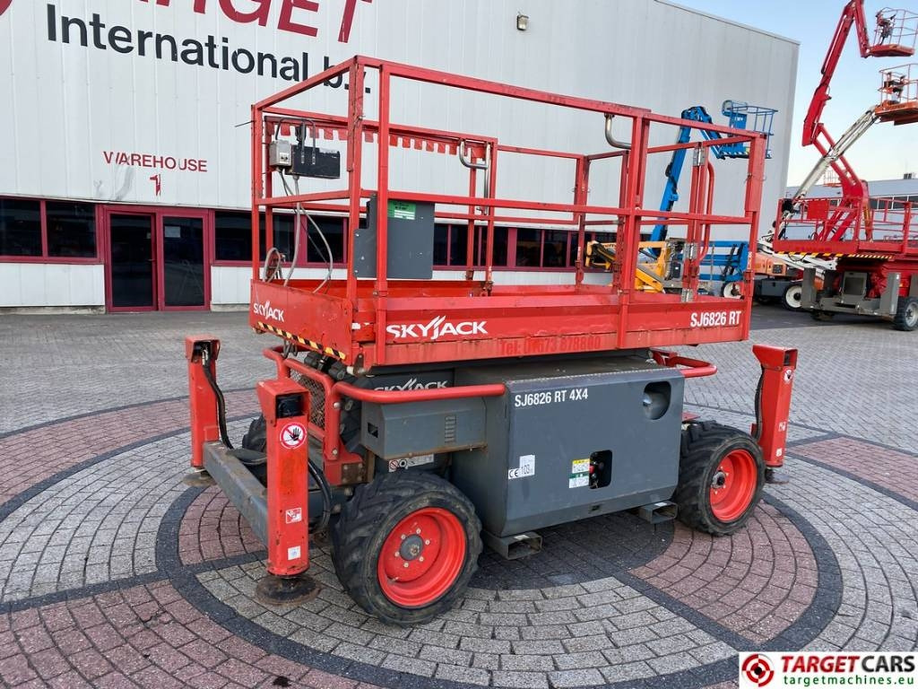 SkyJack SJ6826RT Diesel 4x4 Scissor 6826 Work Lift 992cm - Plataforma de Tijera/ Plataforma de tesoura: foto 1 SkyJack SJ6826RT Diesel 4x4 Scissor 6826 Work Lift 992cm - Plataforma de Tijera/ Plataforma de tesoura: foto 1