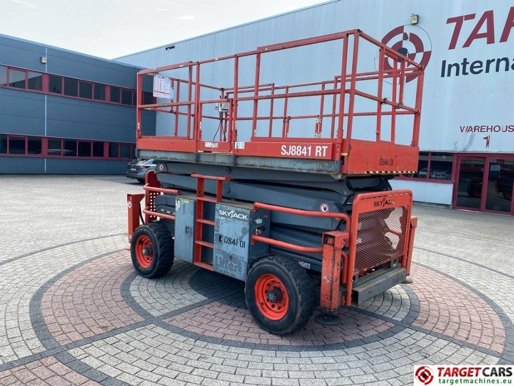SkyJack SJ8841 RT Diesel 4x4 Scissor Work Lift 1430cm - Plataforma de Tijera/ Plataforma de tesoura: foto 4 SkyJack SJ8841 RT Diesel 4x4 Scissor Work Lift 1430cm - Plataforma de Tijera/ Plataforma de tesoura: foto 4