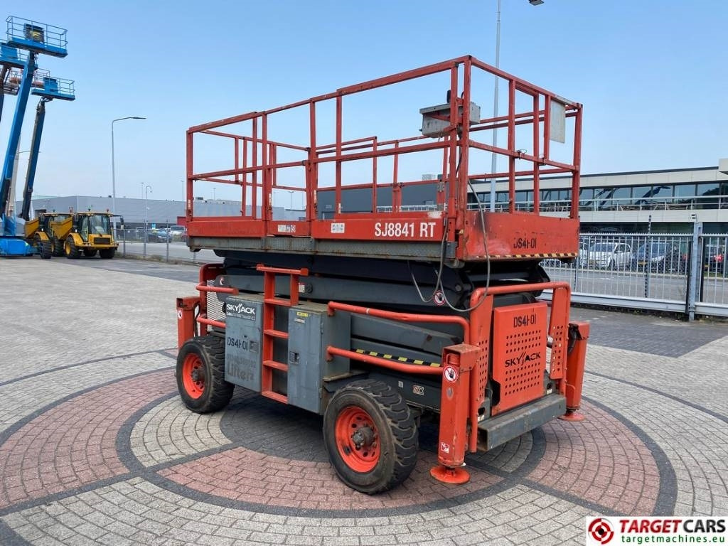 SkyJack SJ8841 RT Diesel 4x4 Scissor Work Lift 1430cm - Plataforma de Tijera/ Plataforma de tesoura: foto 2 SkyJack SJ8841 RT Diesel 4x4 Scissor Work Lift 1430cm - Plataforma de Tijera/ Plataforma de tesoura: foto 2
