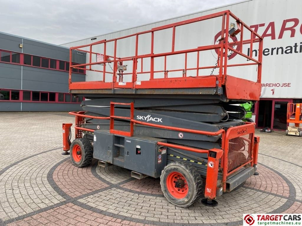 SkyJack SJ9250 RT Diesel 4x4 Scissor Work Lift 1720cm - Plataforma de Tijera/ Plataforma de tesoura: foto 4 SkyJack SJ9250 RT Diesel 4x4 Scissor Work Lift 1720cm - Plataforma de Tijera/ Plataforma de tesoura: foto 4
