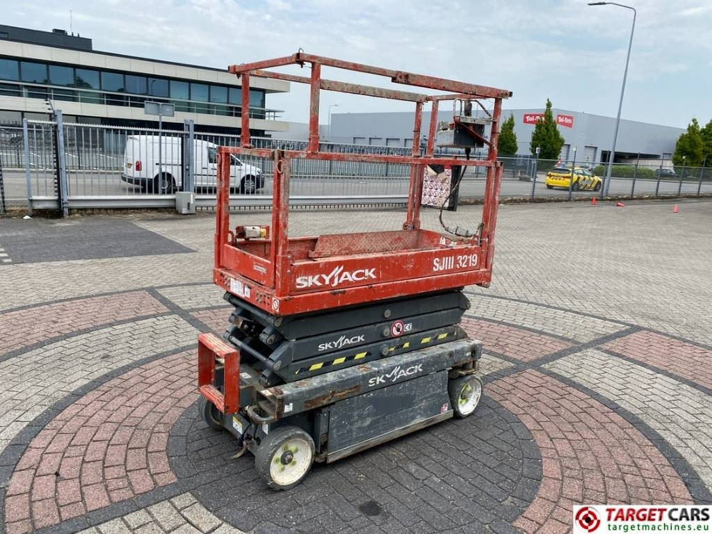 SkyJack SJIII-3219 Electric Scissor Work Lift 780cm - Plataforma de Tijera/ Plataforma de tesoura: foto 3 SkyJack SJIII-3219 Electric Scissor Work Lift 780cm - Plataforma de Tijera/ Plataforma de tesoura: foto 3