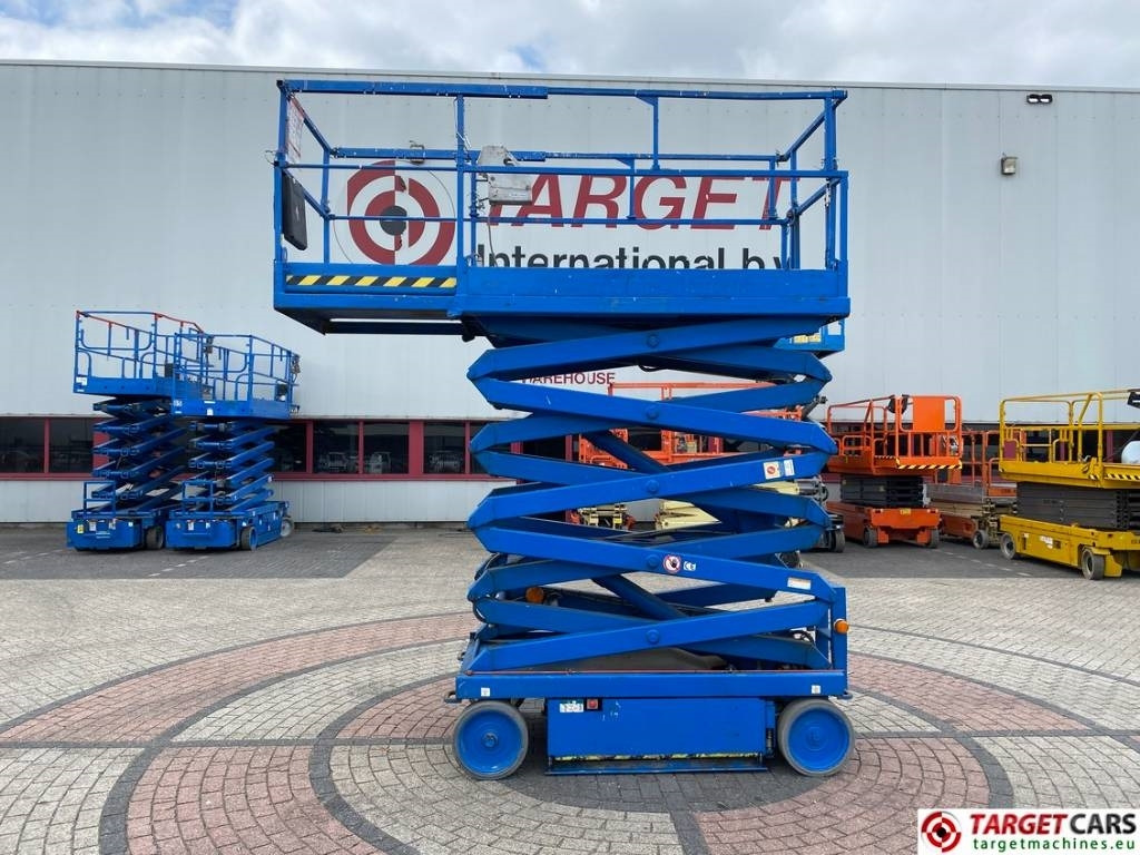 SkyJack SJIII-4632 Electric 4632 Scissor Work Lift 1170cm - Plataforma de Tijera/ Plataforma de tesoura: foto 5 SkyJack SJIII-4632 Electric 4632 Scissor Work Lift 1170cm - Plataforma de Tijera/ Plataforma de tesoura: foto 5