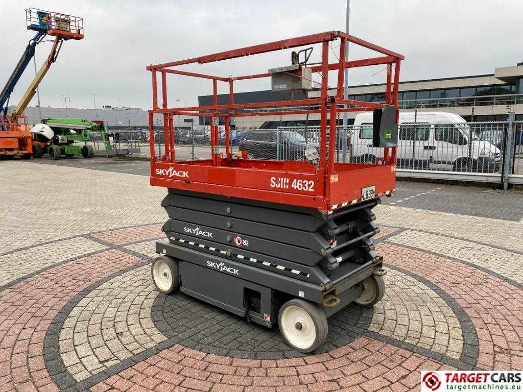 SkyJack SJIII-4632 Electric 4632 Scissor Work lift 1170cm - Plataforma de Tijera/ Plataforma de tesoura: foto 2 SkyJack SJIII-4632 Electric 4632 Scissor Work lift 1170cm - Plataforma de Tijera/ Plataforma de tesoura: foto 2