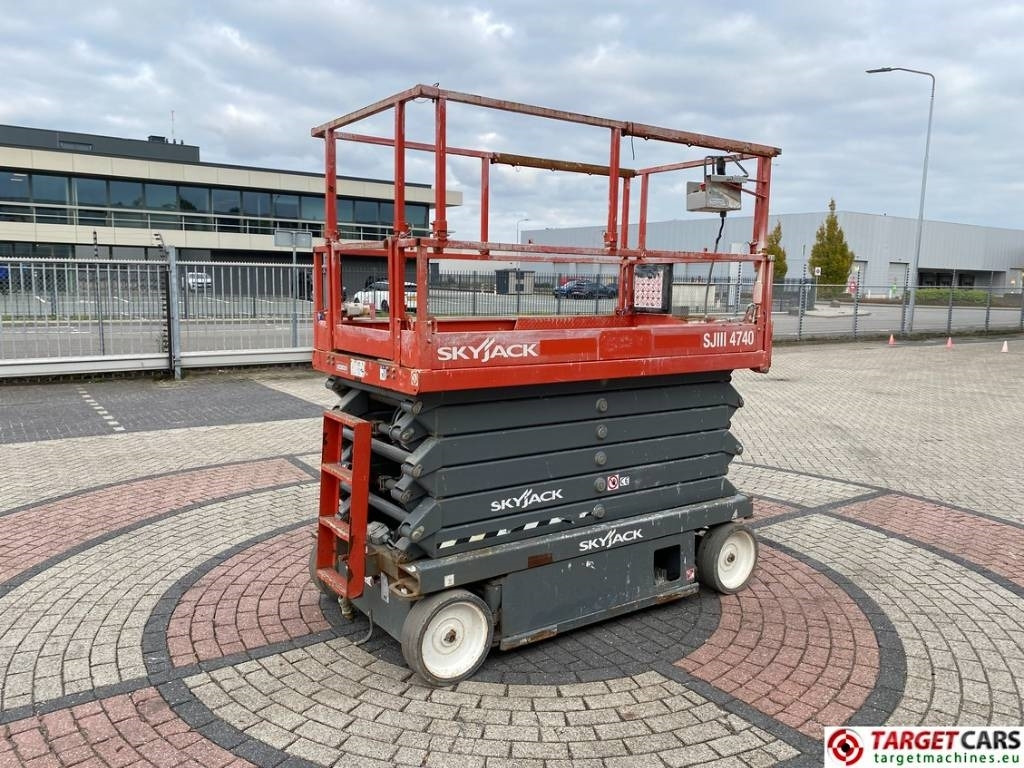 SkyJack SJIII-4740 Electric 4740 Scissor Work Lift 1380cm - Plataforma de Tijera/ Plataforma de tesoura: foto 3 SkyJack SJIII-4740 Electric 4740 Scissor Work Lift 1380cm - Plataforma de Tijera/ Plataforma de tesoura: foto 3