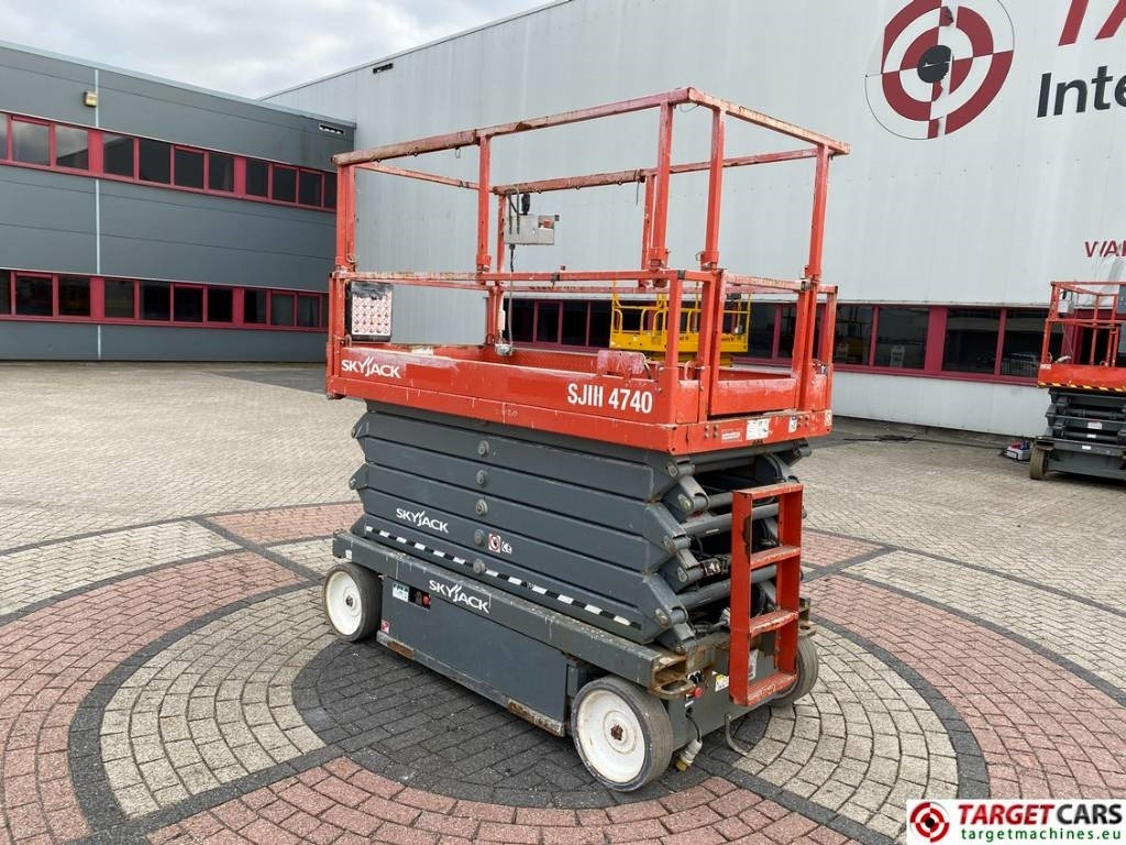 SkyJack SJIII-4740 Electric 4740 Scissor Work Lift 1380cm - Plataforma de Tijera/ Plataforma de tesoura: foto 4 SkyJack SJIII-4740 Electric 4740 Scissor Work Lift 1380cm - Plataforma de Tijera/ Plataforma de tesoura: foto 4
