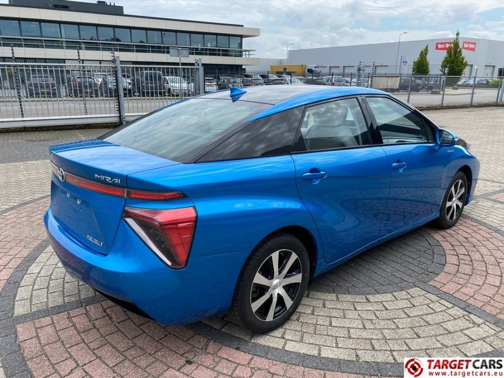 Toyota Mirai FCV HydroGen FuelCell - Automóvel: foto 4 Toyota Mirai FCV HydroGen FuelCell - Automóvel: foto 4