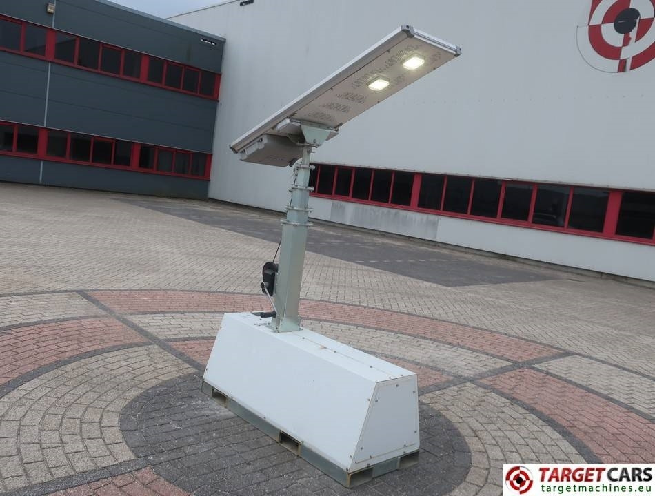 Trime X-Pole 2x25W Led Solar Tower Light - Torre de iluminação: foto 4 Trime X-Pole 2x25W Led Solar Tower Light - Torre de iluminação: foto 4