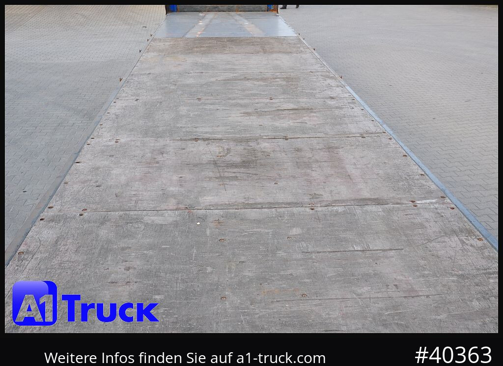 KRONE Megatrailer, Plateau, Liftachse, Staplerhalterung, - Semi-reboque plataforma/ Caixa aberta: foto 4 KRONE Megatrailer, Plateau, Liftachse, Staplerhalterung, - Semi-reboque plataforma/ Caixa aberta: foto 4