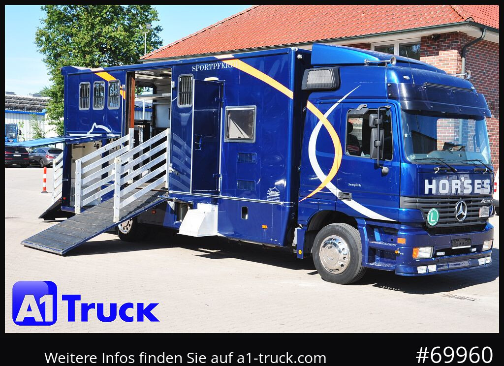 MERCEDES-BENZ 1831 LL 6 Pfede Wohnmobil TV Küche Dusche - Camião de transporte de cavalos: foto 1 MERCEDES-BENZ 1831 LL 6 Pfede Wohnmobil TV Küche Dusche - Camião de transporte de cavalos: foto 1