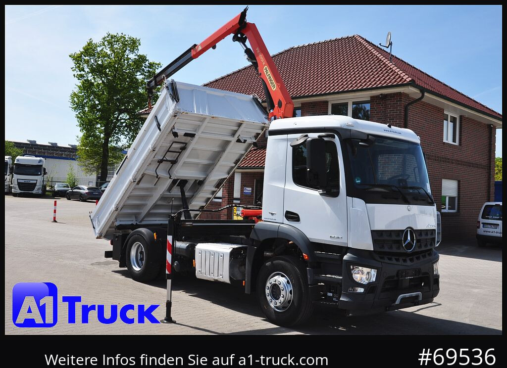 MERCEDES-BENZ Arocs 1830, Kipper + Kran,Palfinger, Funk, - Camião grua: foto 1 MERCEDES-BENZ Arocs 1830, Kipper + Kran,Palfinger, Funk, - Camião grua: foto 1