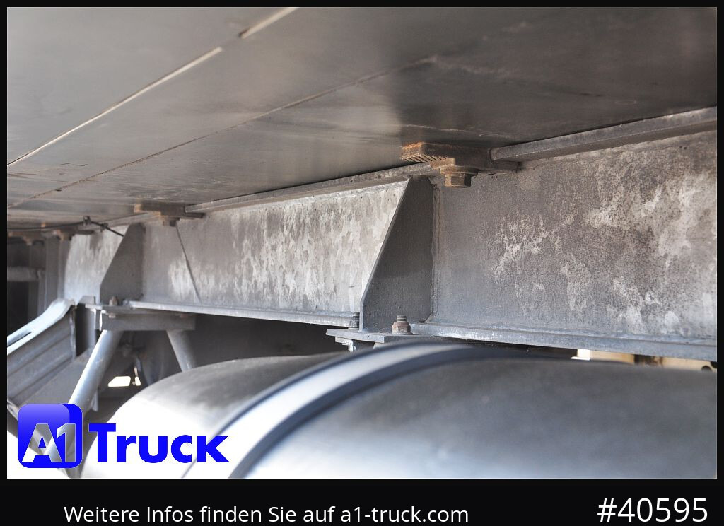 SCHMITZ Achwege & Tönjes, Rohrbahn, Fleisch, Schmitz Aufbau - Reboque frigorífico: foto 2 SCHMITZ Achwege & Tönjes, Rohrbahn, Fleisch, Schmitz Aufbau - Reboque frigorífico: foto 2
