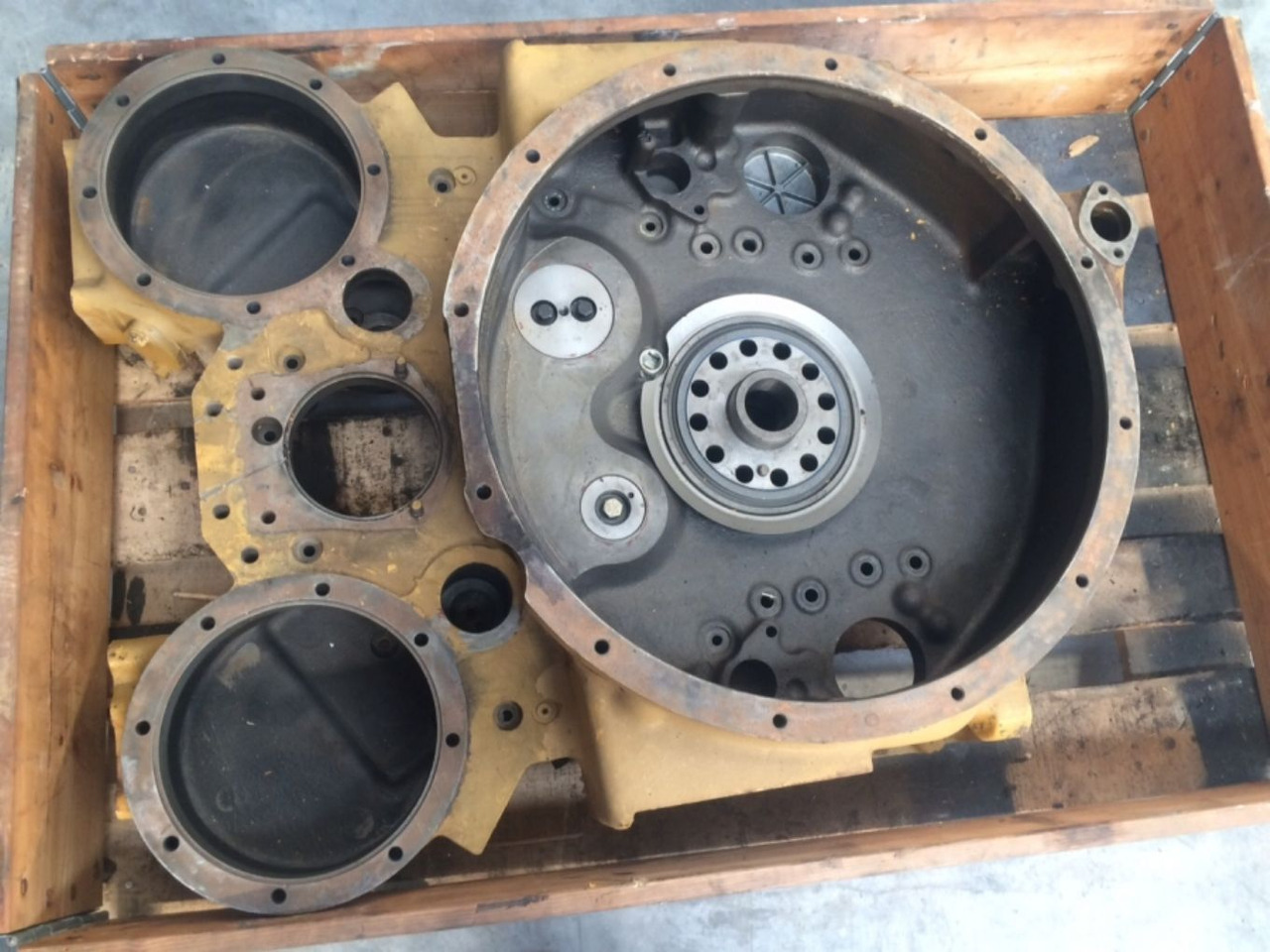 Caterpillar 3412 CAMPANA VOLANO 2152016 + INGRANAGGIO - Volante do motor por Máquina de construção: foto 1 Caterpillar 3412 CAMPANA VOLANO 2152016 + INGRANAGGIO - Volante do motor por Máquina de construção: foto 1