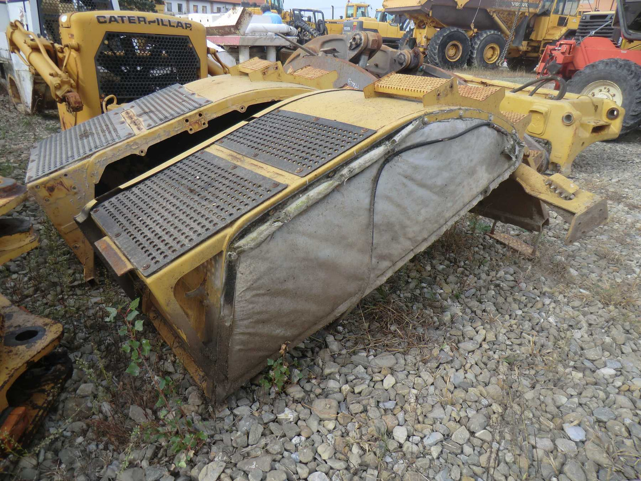 Caterpillar 735 Parafango anteriore destro e sinistro. - Para-lama por Máquina de construção: foto 3 Caterpillar 735 Parafango anteriore destro e sinistro. - Para-lama por Máquina de construção: foto 3