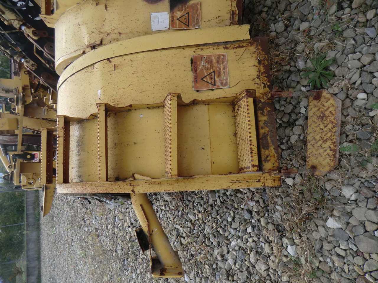 Caterpillar 735 Parafango anteriore destro e sinistro. - Para-lama por Máquina de construção: foto 2 Caterpillar 735 Parafango anteriore destro e sinistro. - Para-lama por Máquina de construção: foto 2