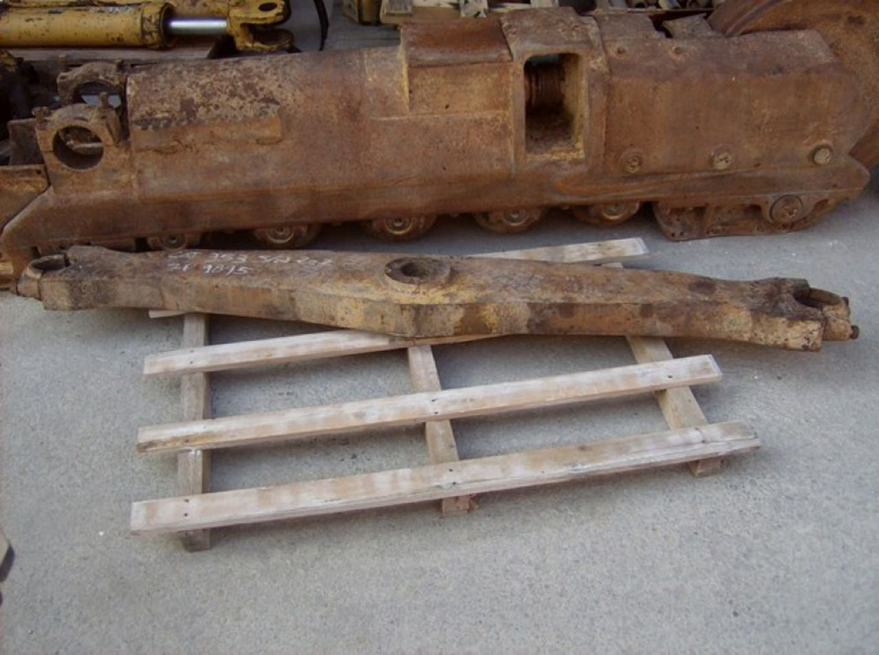 Caterpillar 953 BALESTRONE - Peças de material rodante por Máquina de construção: foto 1 Caterpillar 953 BALESTRONE - Peças de material rodante por Máquina de construção: foto 1