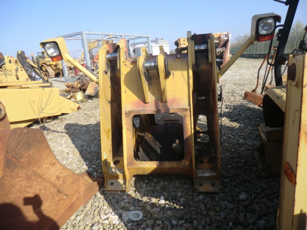Caterpillar 962H TELAIO ANTERIORE - Estrutura/ Châssis por Máquina de construção: foto 2 Caterpillar 962H TELAIO ANTERIORE - Estrutura/ Châssis por Máquina de construção: foto 2