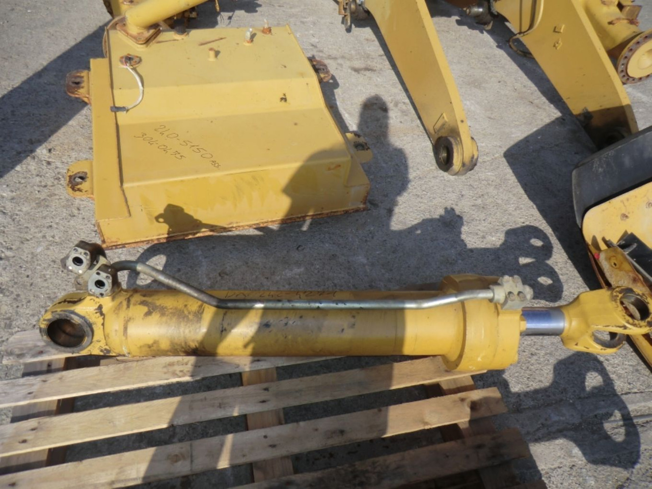 Caterpillar 962H cilindro di sollevamento destro - Cilindro hidráulico por Máquina de construção: foto 2 Caterpillar 962H cilindro di sollevamento destro - Cilindro hidráulico por Máquina de construção: foto 2