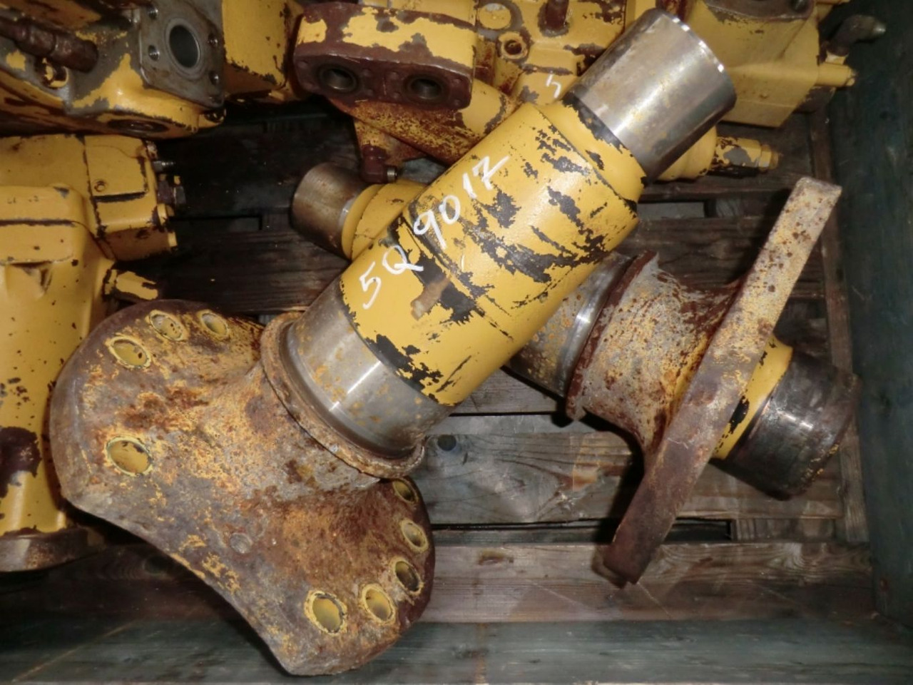 Caterpillar 963C ALBERI SOSTEGNO CARRO - Peças de material rodante por Máquina de construção: foto 2 Caterpillar 963C ALBERI SOSTEGNO CARRO - Peças de material rodante por Máquina de construção: foto 2