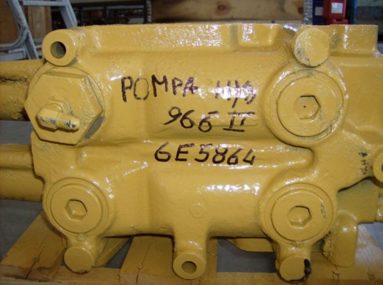 Caterpillar 966F II VALVOLA DISTRIBUTORE - Válvula por Máquina de construção: foto 1 Caterpillar 966F II VALVOLA DISTRIBUTORE - Válvula por Máquina de construção: foto 1