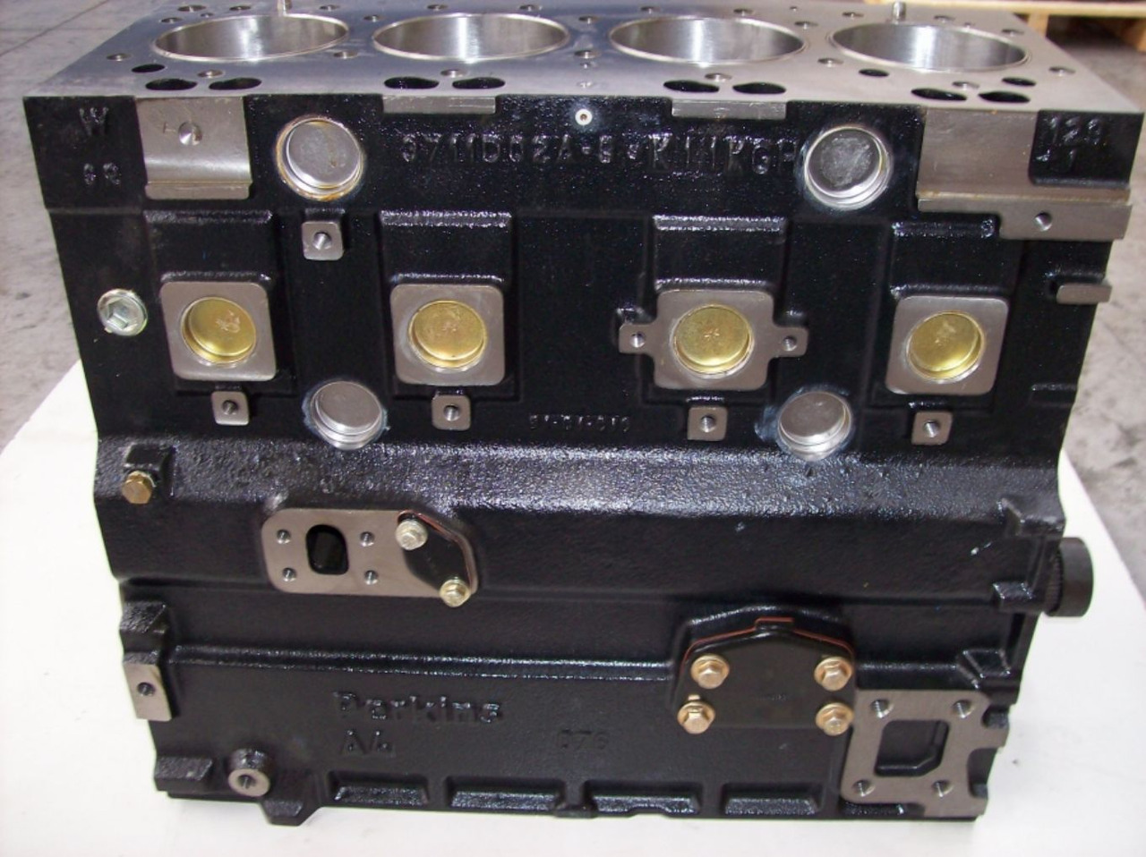 Caterpillar Short Block 3054 - Bloco do motor por Máquina de construção: foto 1 Caterpillar Short Block 3054 - Bloco do motor por Máquina de construção: foto 1