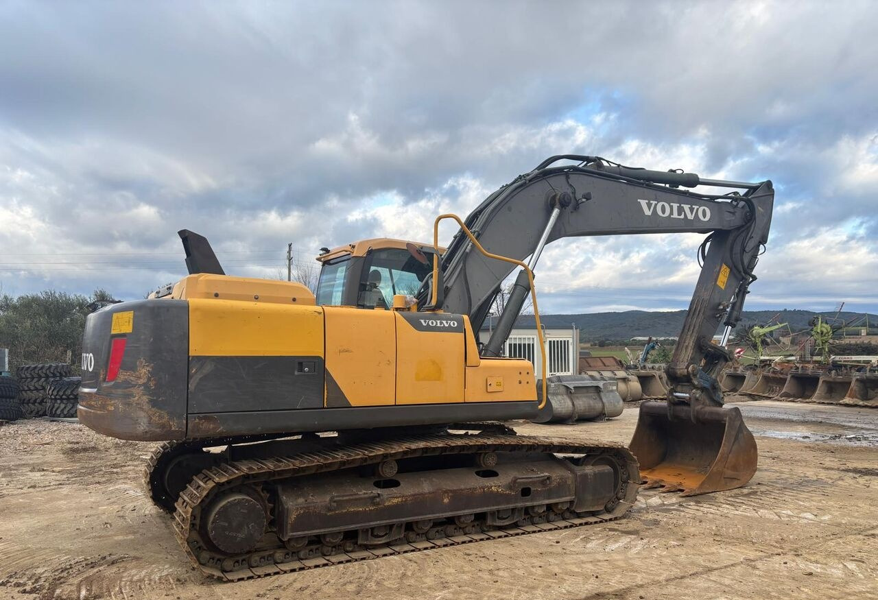 Volvo EC220DNL - Escavadora de rastos: foto 1 Volvo EC220DNL - Escavadora de rastos: foto 1