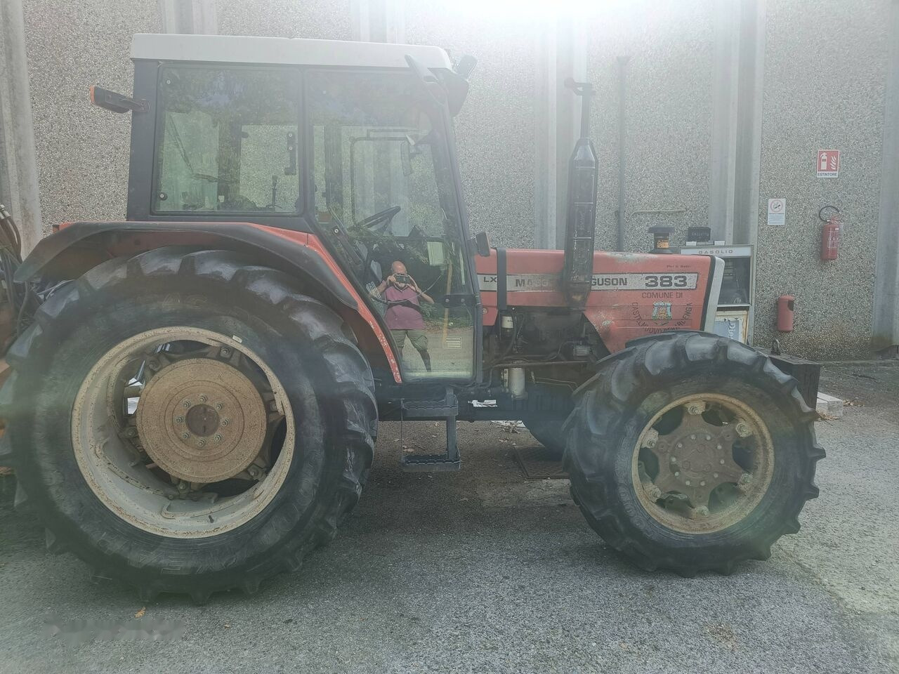 Massey Ferguson 383 - Trator: foto 2 Massey Ferguson 383 - Trator: foto 2