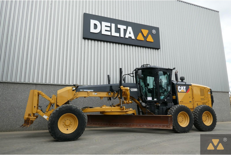 Caterpillar 120M2 - Motoniveladora: foto 4 Caterpillar 120M2 - Motoniveladora: foto 4