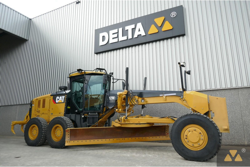 Caterpillar 12M2 AWD - Motoniveladora: foto 3 Caterpillar 12M2 AWD - Motoniveladora: foto 3