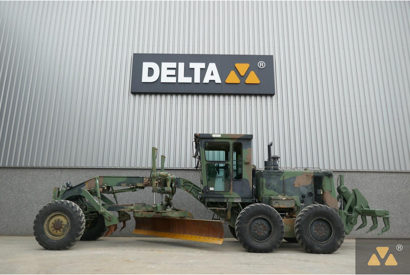 Caterpillar 130G Ex-army - Motoniveladora: foto 1 Caterpillar 130G Ex-army - Motoniveladora: foto 1