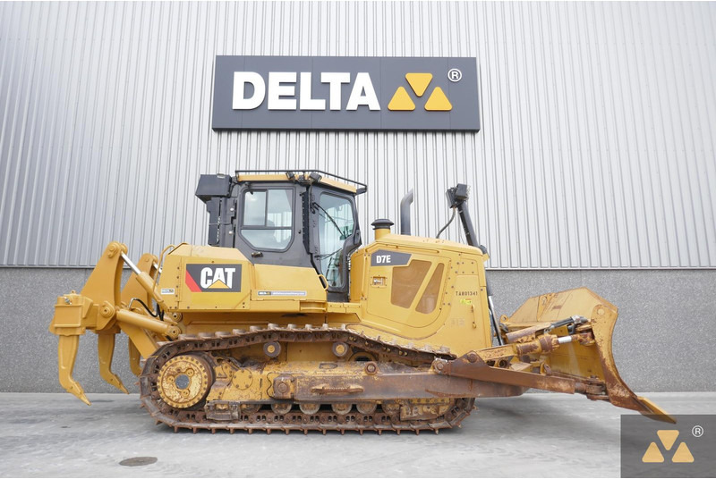 Caterpillar D7E - Buldôzer: foto 2 Caterpillar D7E - Buldôzer: foto 2