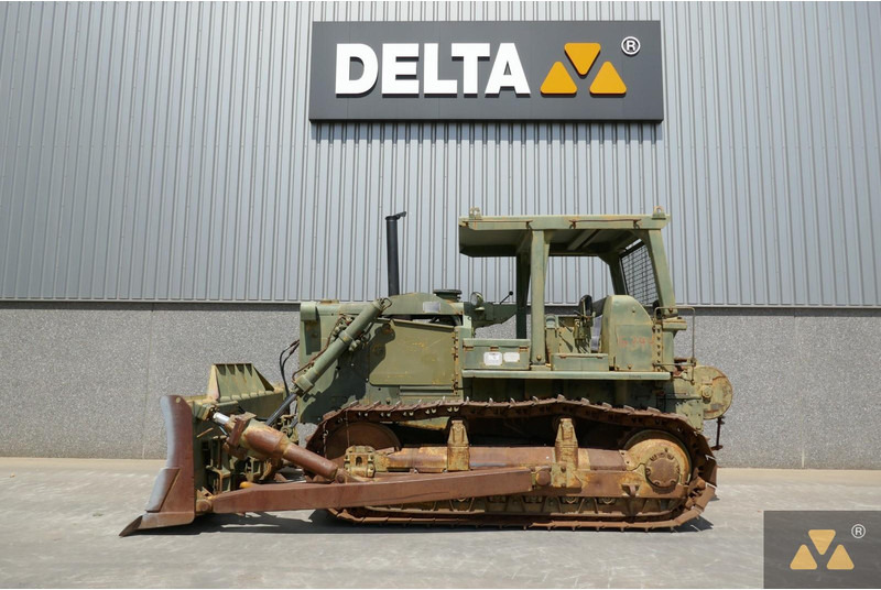 Caterpillar D7F Ex-army - Buldôzer: foto 1 Caterpillar D7F Ex-army - Buldôzer: foto 1