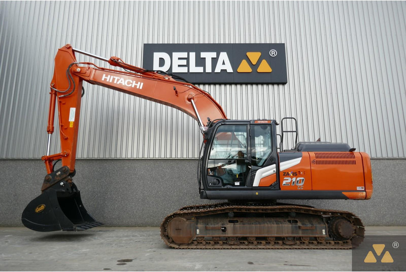 Hitachi ZX210LC-7 - Escavadora de rastos: foto 1 Hitachi ZX210LC-7 - Escavadora de rastos: foto 1