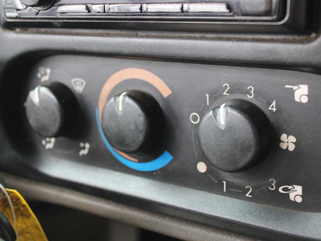 Camião de lona DAF FA LF 45, EURO 5, HYDRAULIC FRONT: foto 16