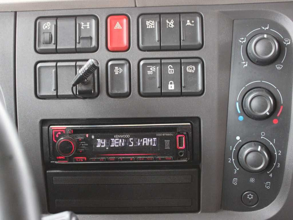 Camião frigorífico DAF LF 260 FA, EURO 6, TAIL LIFT,PNEU 80%,MOTO CLIMA: foto 14