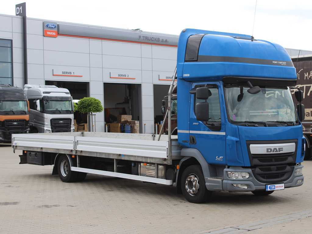 DAF LF 260, SLEEPING BODY, EURO 6, TIRES 80% - Camião de caixa aberta/ Plataforma: foto 3 DAF LF 260, SLEEPING BODY, EURO 6, TIRES 80% - Camião de caixa aberta/ Plataforma: foto 3