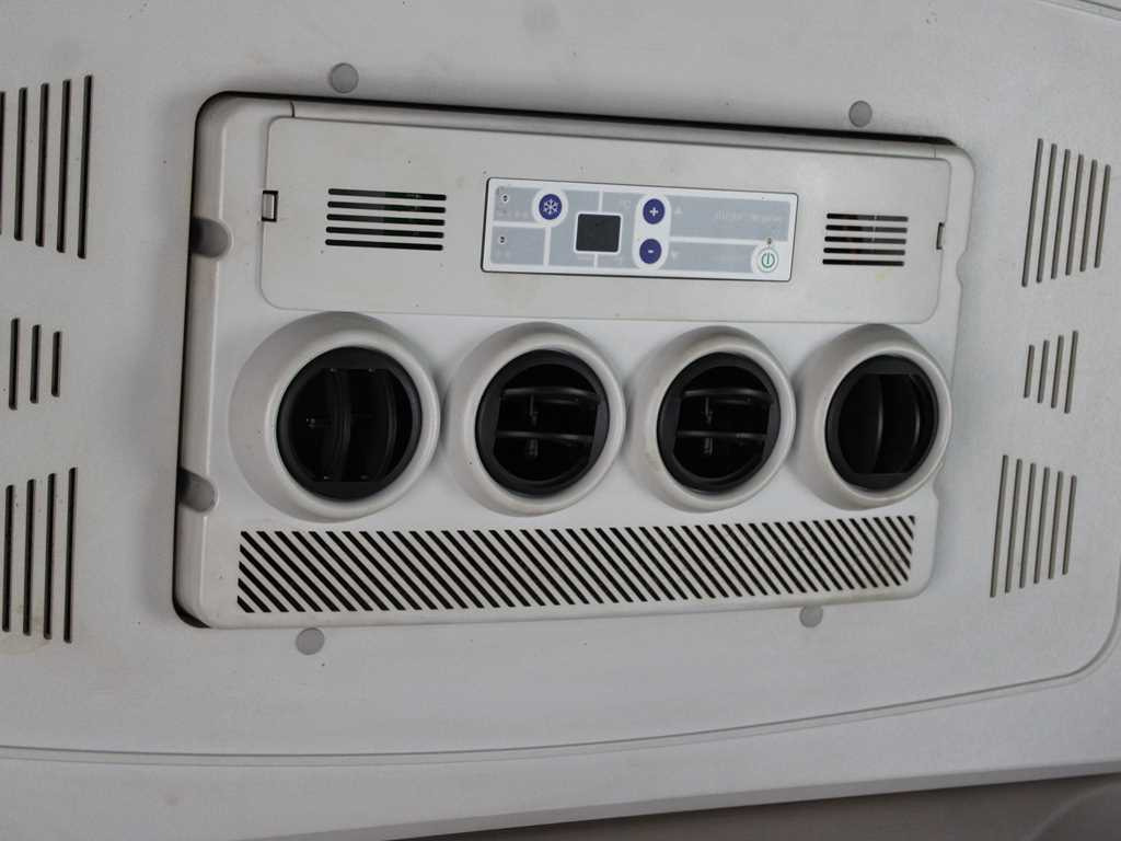 Camião de lona DAF XF 440 FA, INDEPENDENT AIR CONDITIONING + WECON: foto 18