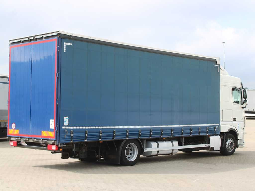 DAF XF 450, EURO 6, SECONDARY AIR CONDITIONIG - Camião de lona: foto 3 DAF XF 450, EURO 6, SECONDARY AIR CONDITIONIG - Camião de lona: foto 3