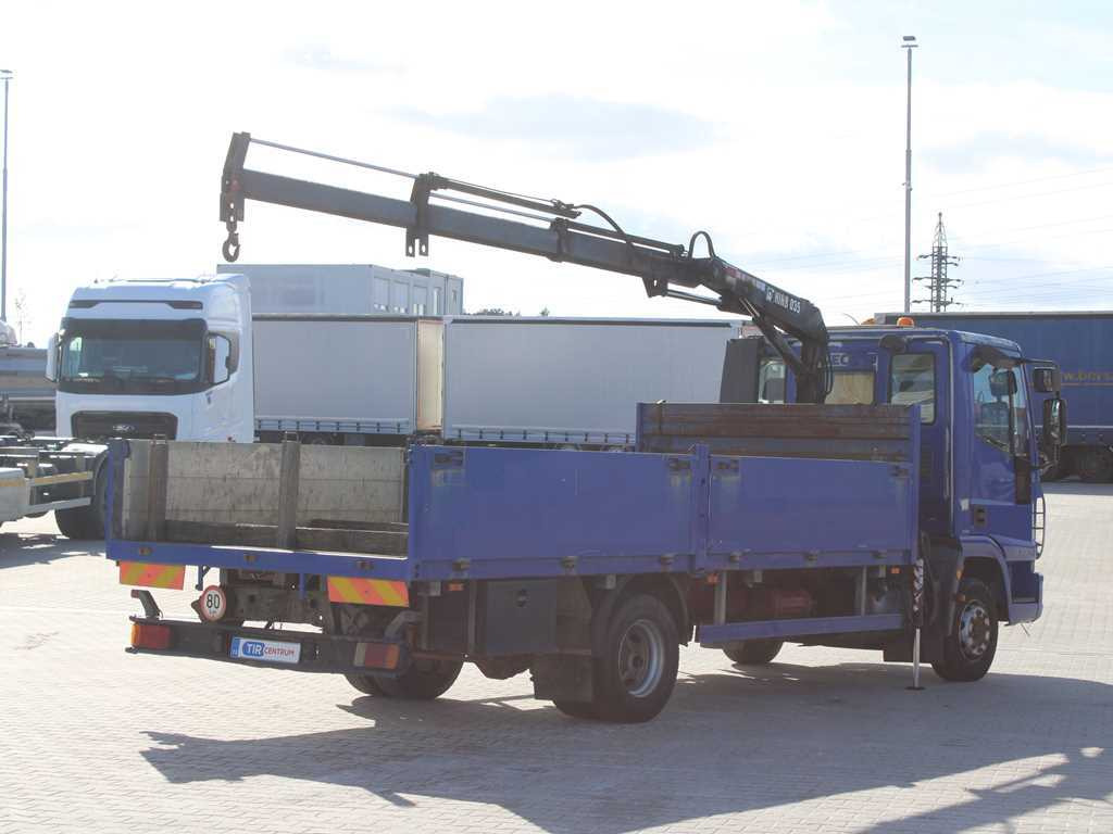 Iveco EUROCARGO 100E17, EURO 3, HYDRAULIC ARM HIAB 035-2 - Camião de caixa aberta/ Plataforma, Camião grua: foto 4 Iveco EUROCARGO 100E17, EURO 3, HYDRAULIC ARM HIAB 035-2 - Camião de caixa aberta/ Plataforma, Camião grua: foto 4