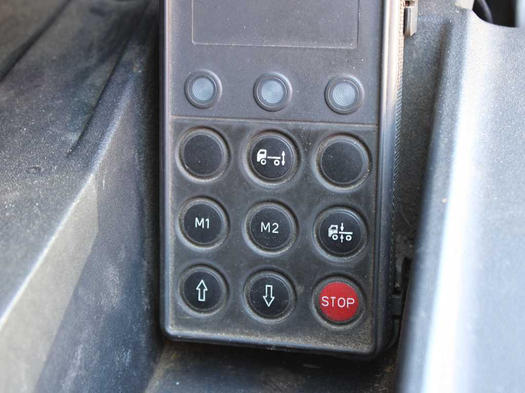 Camião de lona Iveco EUROCARGO ML 75E18, EURO 5EEV, PNEU 90%, SIDE: foto 7