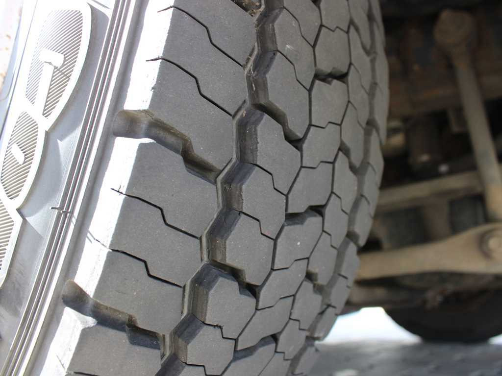 Camião de lona Iveco EUROCARGO ML 75E18, EURO 5EEV, PNEU 90%, SIDE: foto 20