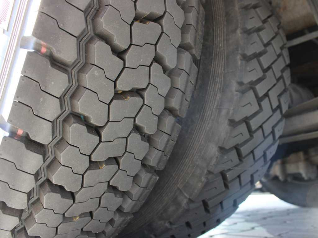 Camião de lona Iveco EUROCARGO ML 75E18, EURO 5EEV, PNEU 90%, SIDE: foto 19