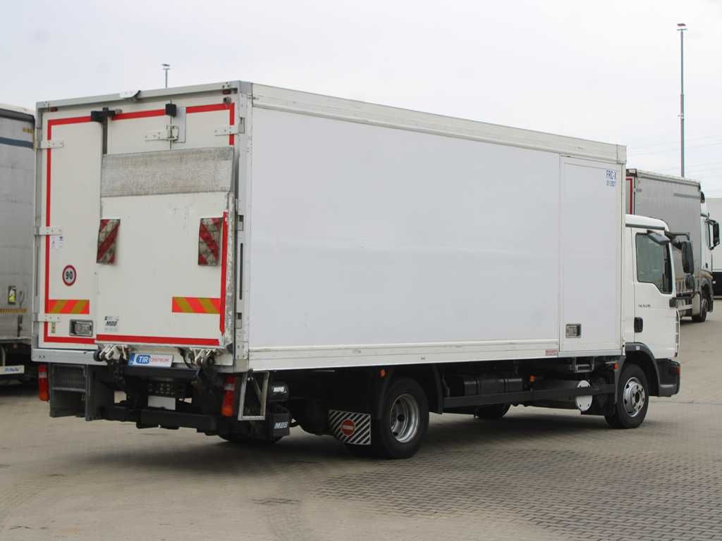MAN TGL 12.210, TAIL LIFT, CARRIER SUPRA 850Mt - Camião frigorífico: foto 3 MAN TGL 12.210, TAIL LIFT, CARRIER SUPRA 850Mt - Camião frigorífico: foto 3